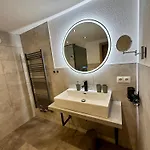 شقة Wiesa