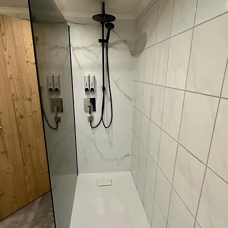 Wiesa Apartment *